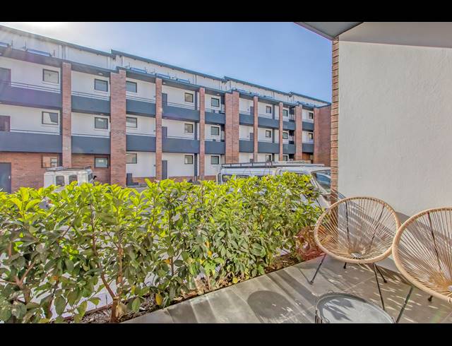 2 BEDROOM APARTMENT TO LET IN BRYANSTON